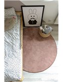 Rea Barnmatta Abbey Rosa 100x130 från Kids Concept till förmånligt pris, 796,00 kr. Upptäck Barnmattor hos mattconcept.se